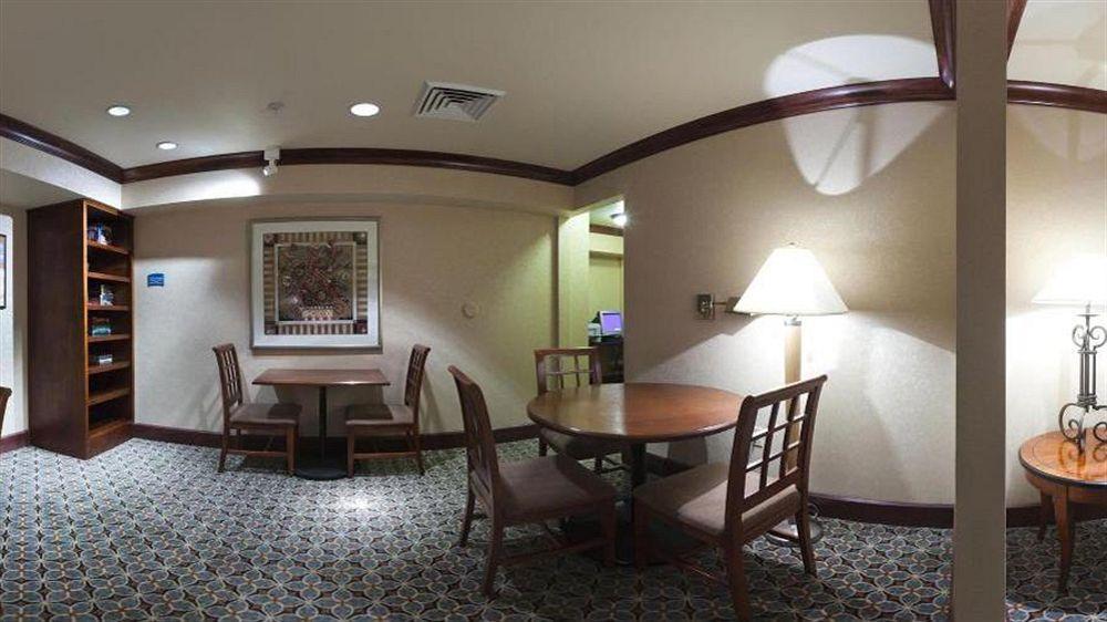 Staybridge Suites Madison - East By Ihg Esterno foto