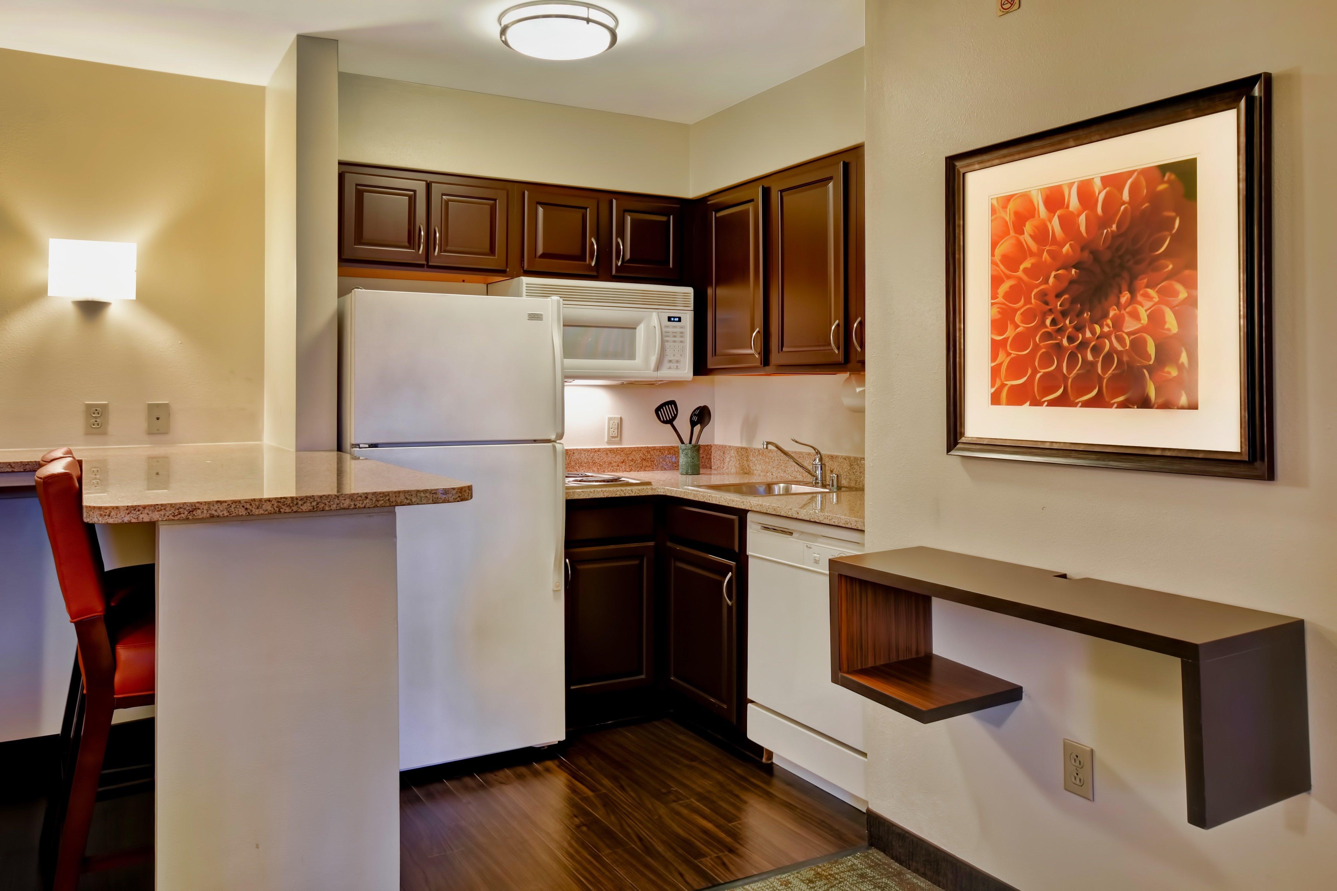 Staybridge Suites Madison - East By Ihg Esterno foto