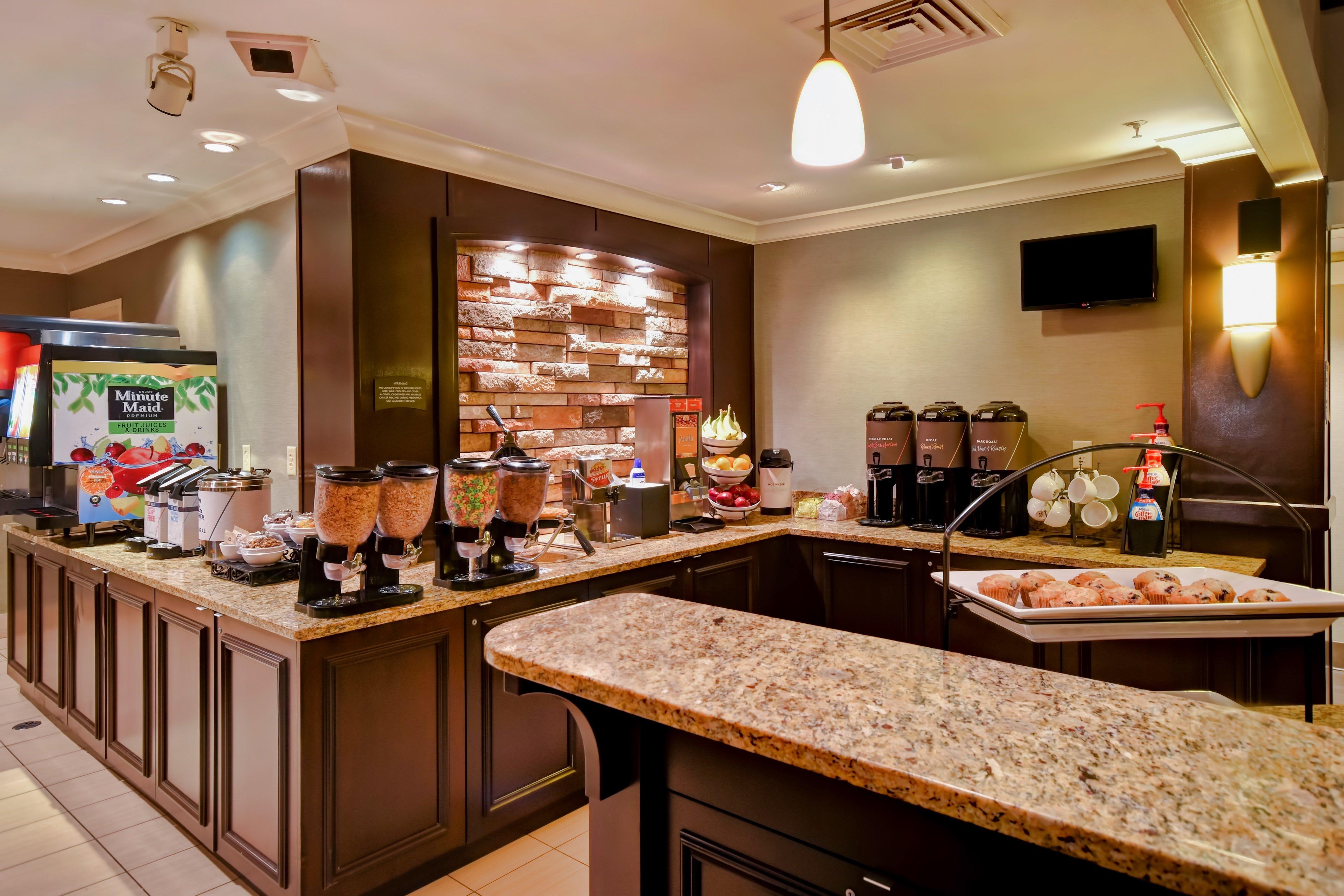 Staybridge Suites Madison - East By Ihg Esterno foto