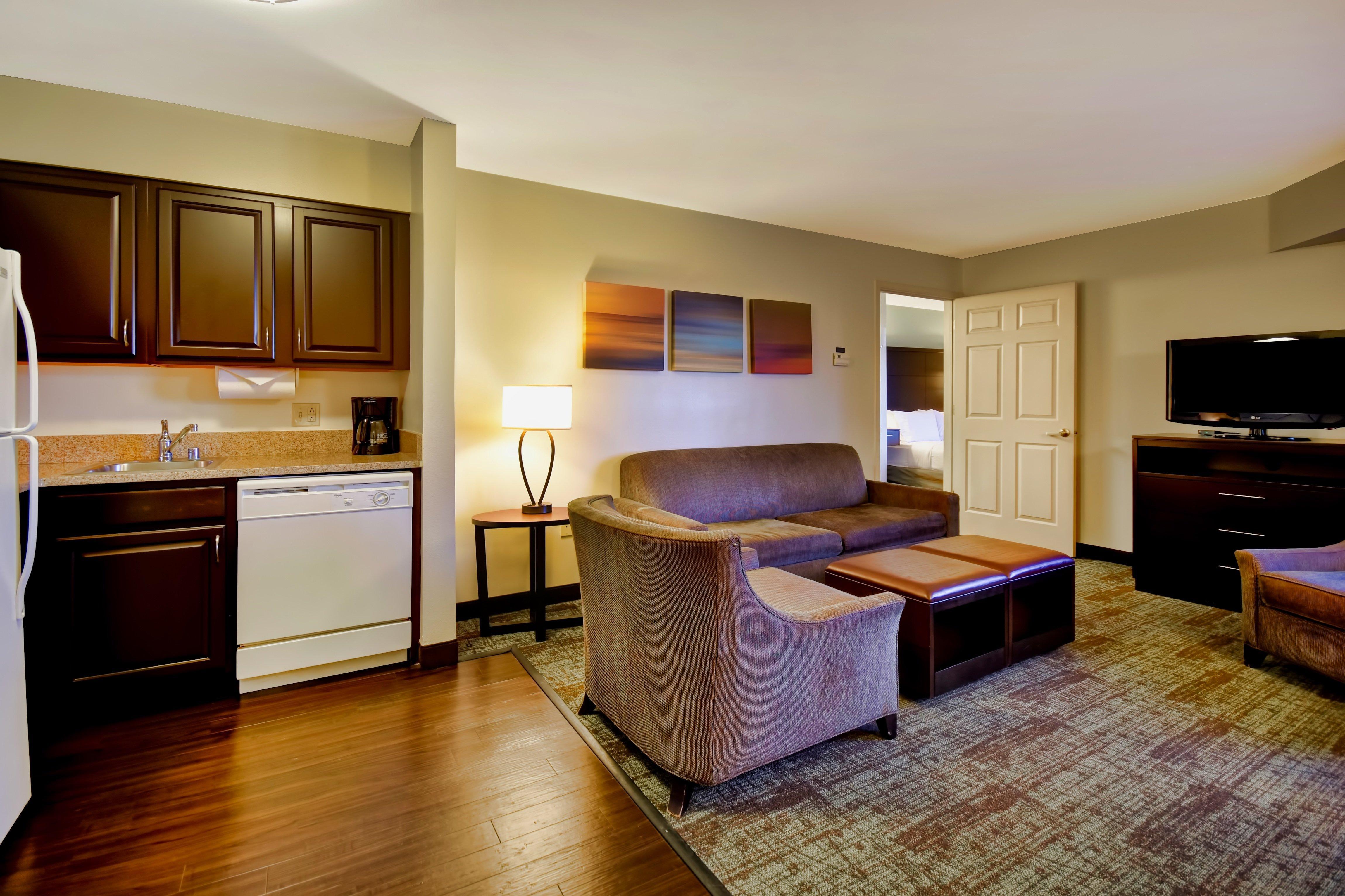 Staybridge Suites Madison - East By Ihg Esterno foto