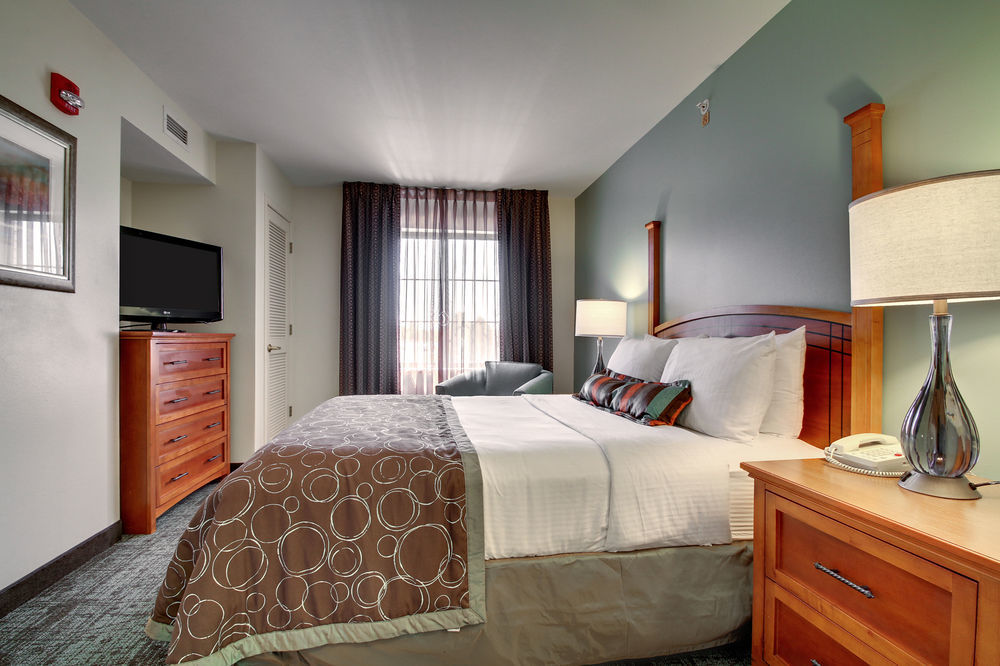 Staybridge Suites Madison - East By Ihg Esterno foto