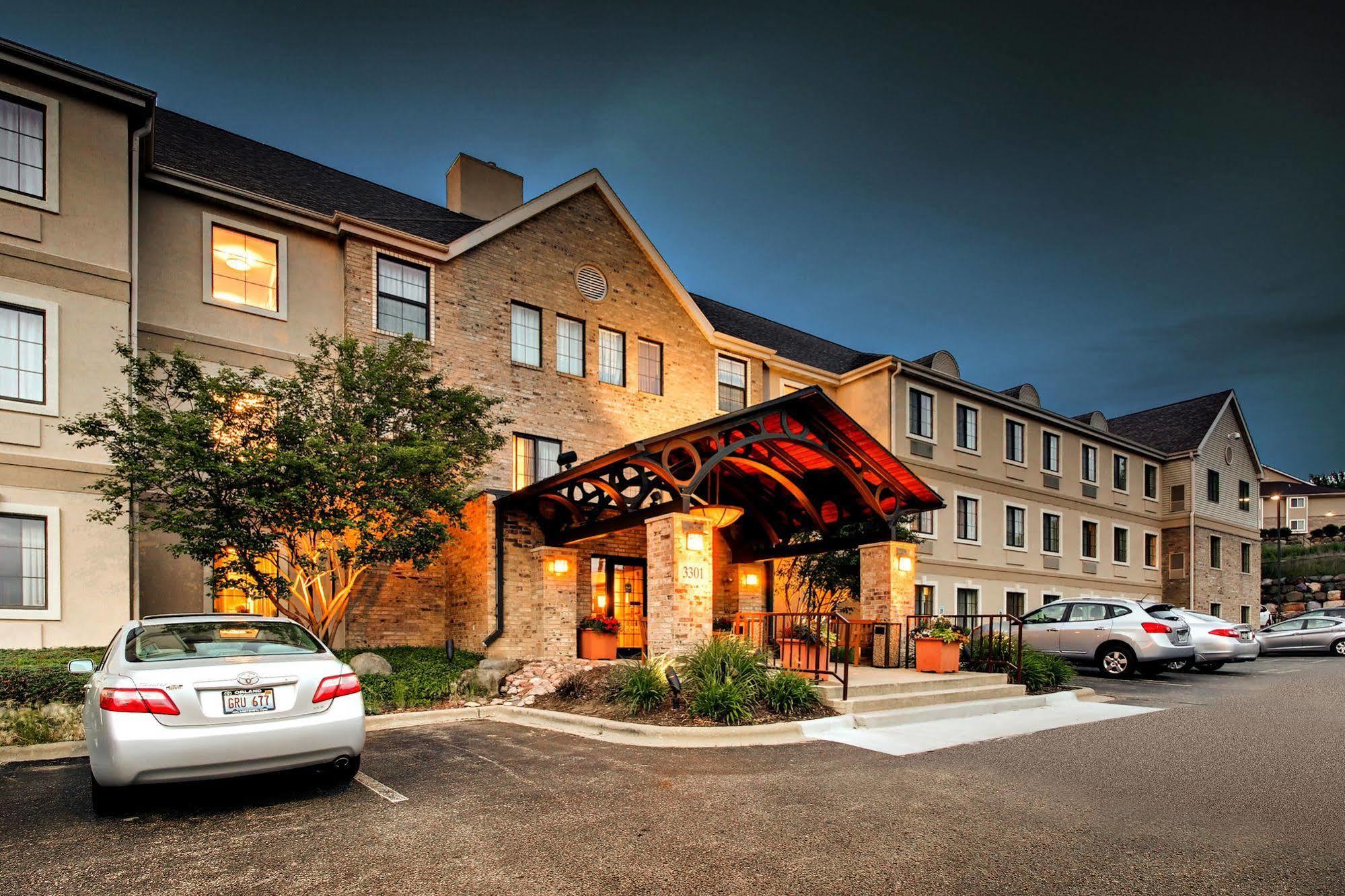 Staybridge Suites Madison - East By Ihg Esterno foto