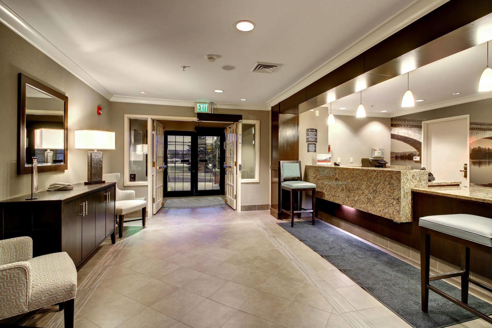 Staybridge Suites Madison - East By Ihg Esterno foto