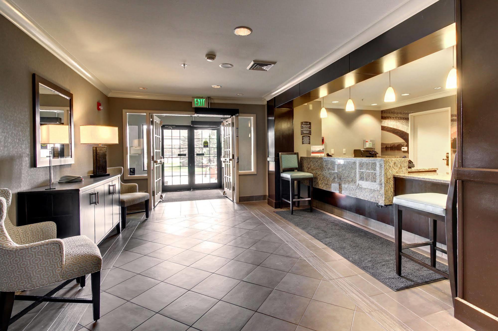 Staybridge Suites Madison - East By Ihg Esterno foto